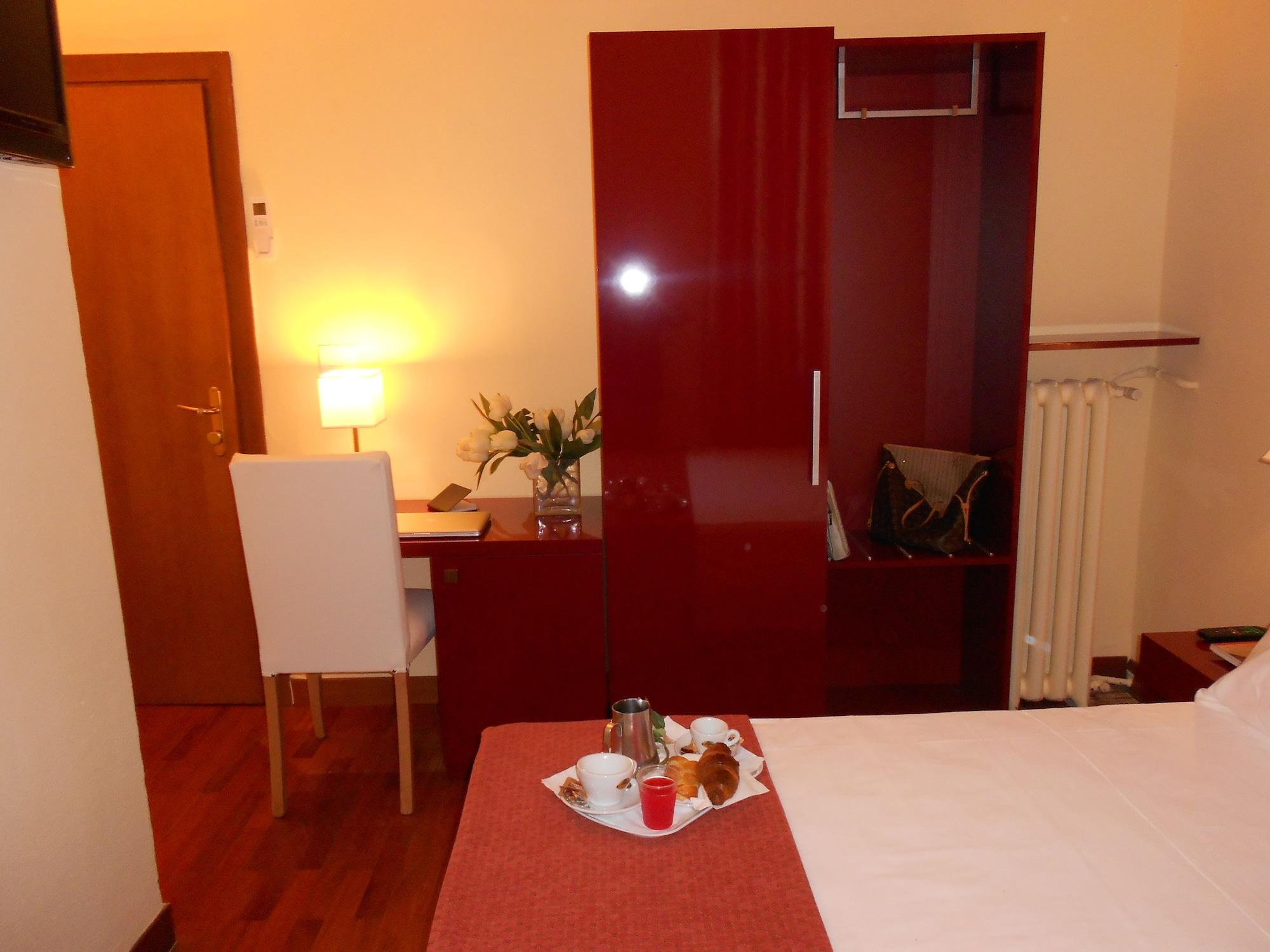 Hotel Minerva Milan Bagian luar foto